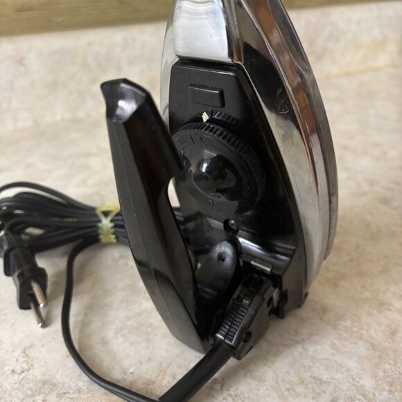 Vintage European Foldable Travel Iron - Picture 3 of 4